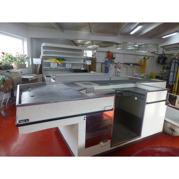 PULT BLAGAJNIČKI SA POMOĆNOM TRAKOM