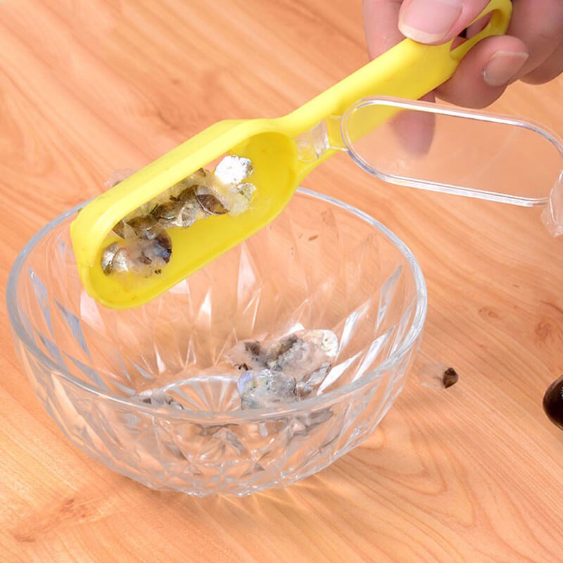 YWF3-16100-21 NOŽ ZA ČIŠĆENJE RIBE 16,5 CM