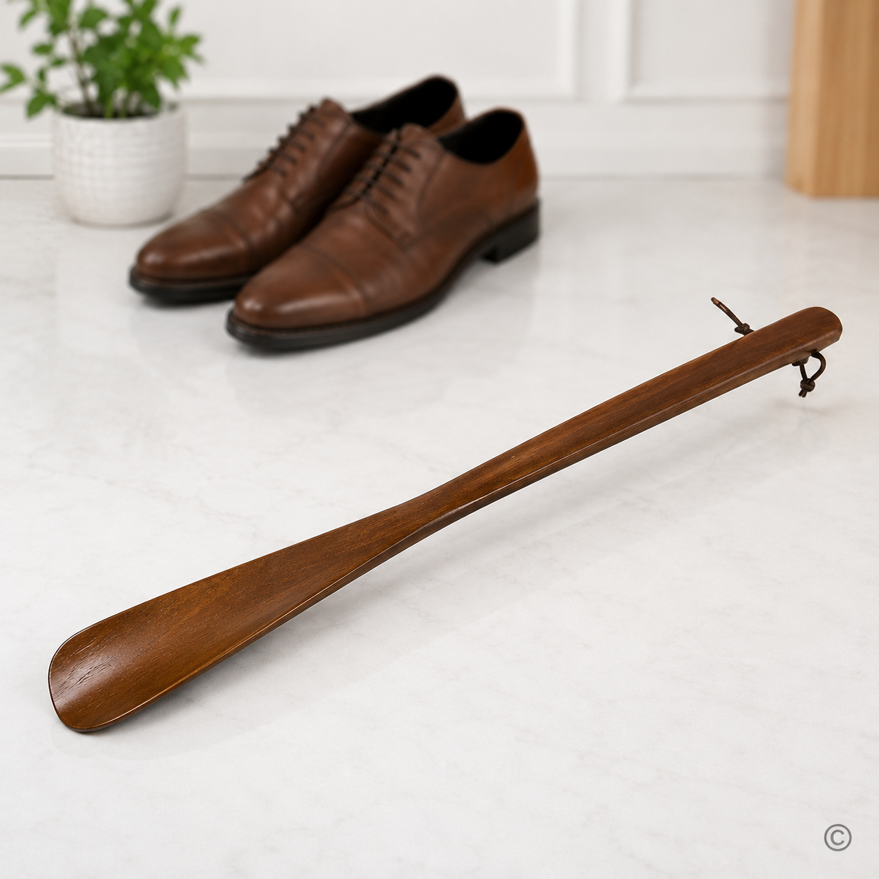 ŽLICA ZA CIPELE DRVENA 45 CM